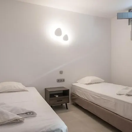 Seaview Euterpe Willa *