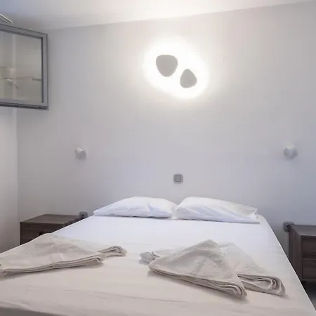 Seaview Euterpe Willa