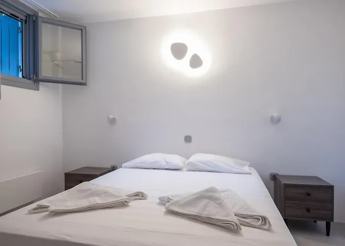 Seaview Euterpe Willa